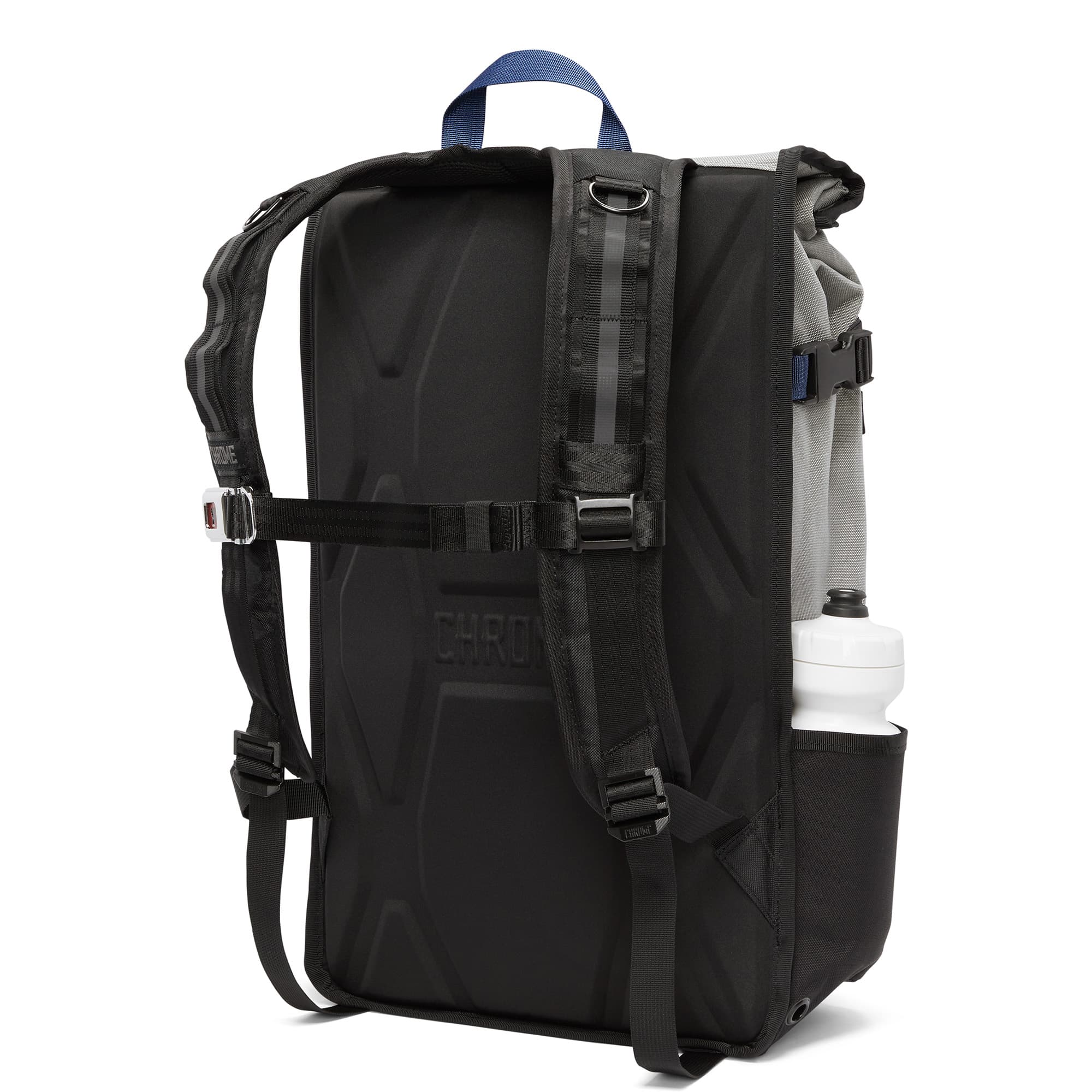 Grey reflective Barrage Cargo Backpack harness detail #color_fog